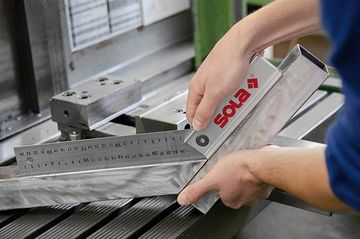 Угольник складной Quattro 300х170 мм Sola 56017001