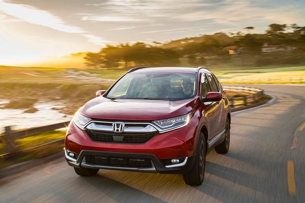 Honda CR-V 2019 модельного года выиграла сравнительный тест журнала Car and Driver