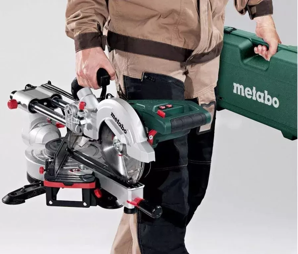 Торцовочная пила Metabo KGS 216 M Set (690827000)