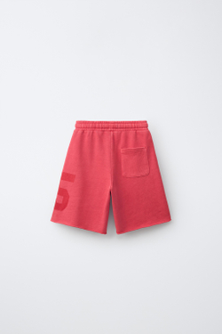 ZARA ШОРТЫ ИЗ МЯГКОЙ ТКАНИ С ГРАФФИТИ, НАСЫЩЕННЫЙ КРАСНЫЙ