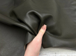 Оливковая кожа Poncho Lux Dark Tea крупным планом