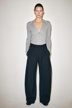 ZARA БРЮКИ СО СКЛАДКАМИ — ZW COLLECTION, МОРСКОЙ СИНИЙ