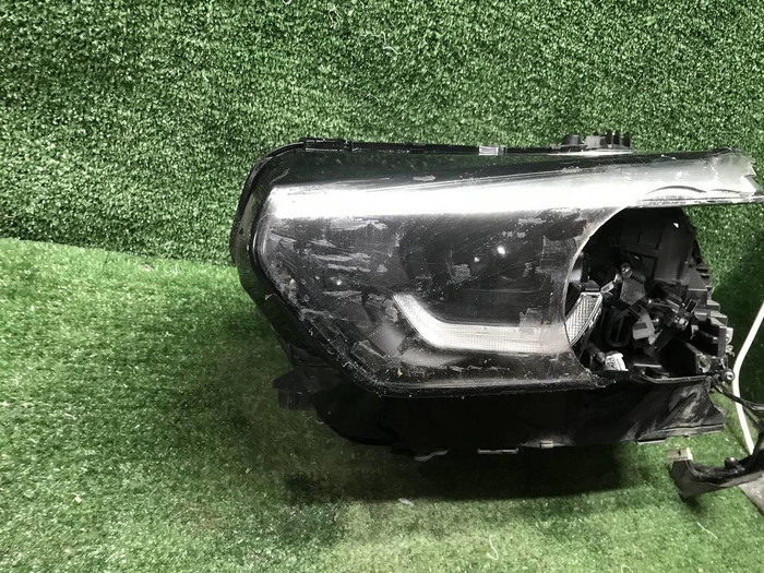 Битая Фара левая BMW X5 G05 (2018-2023) LED