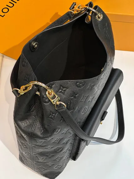 Сумка Louis Vuitton Hobo Metis