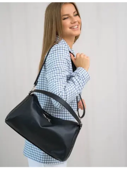 Сумка через плечо средняя багет