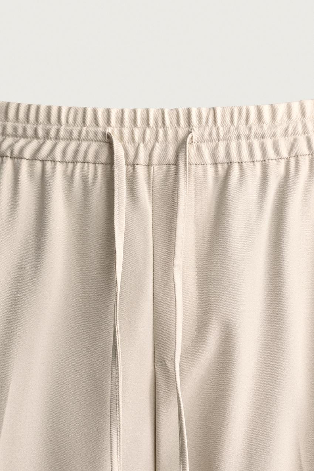 ZARA БРЮКИ-ДЖОГГЕРЫ КОМФОРТНОЙ ПОСАДКИ, ЦВЕТ СЛОНОВОЙ КОСТИ
