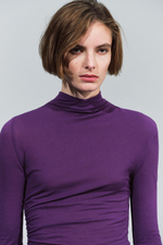 ФУТБОЛКА С ВЫСОКИМ ВОРОТНИКОМ И СБОРКАМИ — ZARA