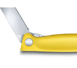 Нож Victorinox для очистки овощей, лезвие 11 см, серрейторная заточка, желтый