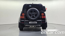 Land Rover Defender 110 P300 X-Dynamic SE — 2026