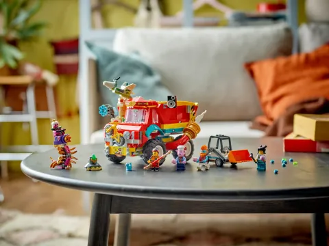 Конструктор LEGO Monkie Kid 80055 Мощный грузовик команды Monkie Kid