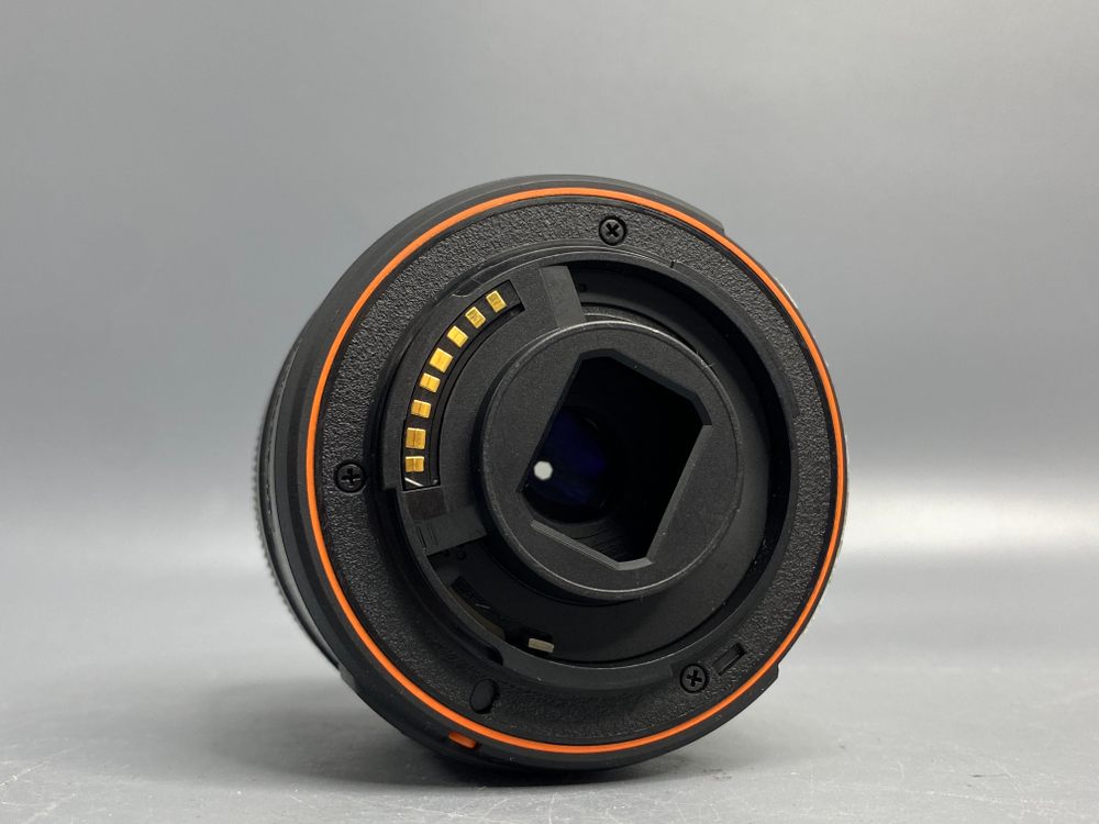Sony A58 + kit 18-55 SAM II 52.000 кадров небольшой скол