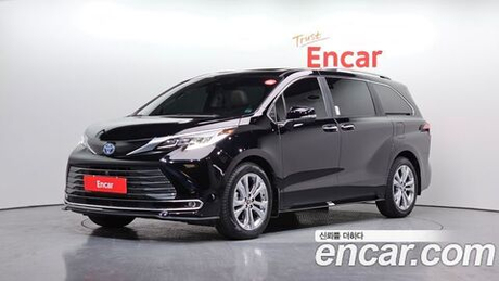 Toyota Sienna 2.5 Hybrid 2WD — 2023