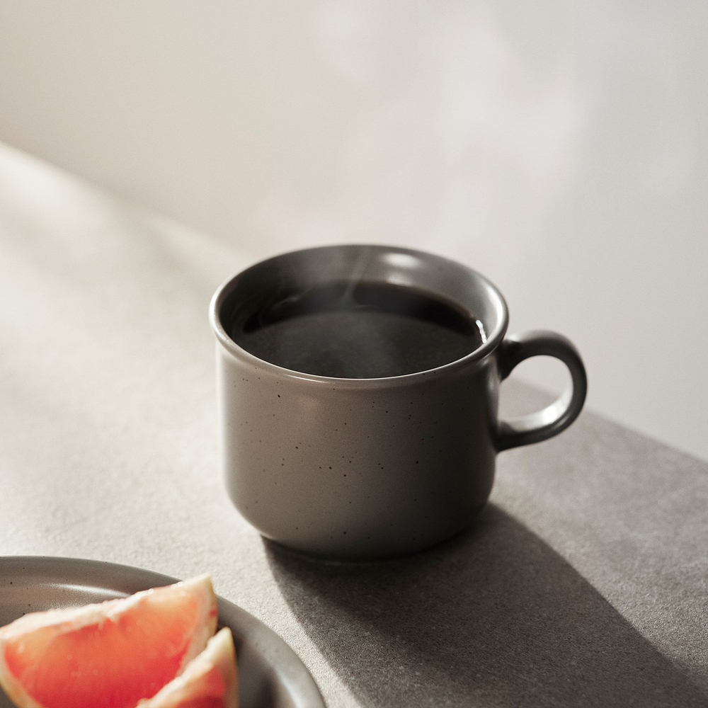IKEA DAGGASTER  (ИКЕА ДАГГАСТЕР)  -  Кружка - в горошек/серая 40 cl