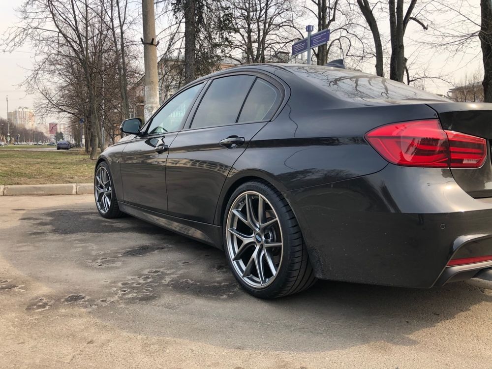 F30 & BBS CI-R 19" platinum silver