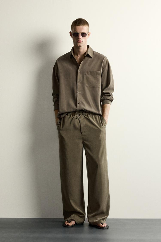 ZARA БРЮКИ СВОБОДНОГО КРОЯ ИЗ СТРУЯЩЕЙСЯ ТКАНИ, КОРИЧНЕВЫЙ