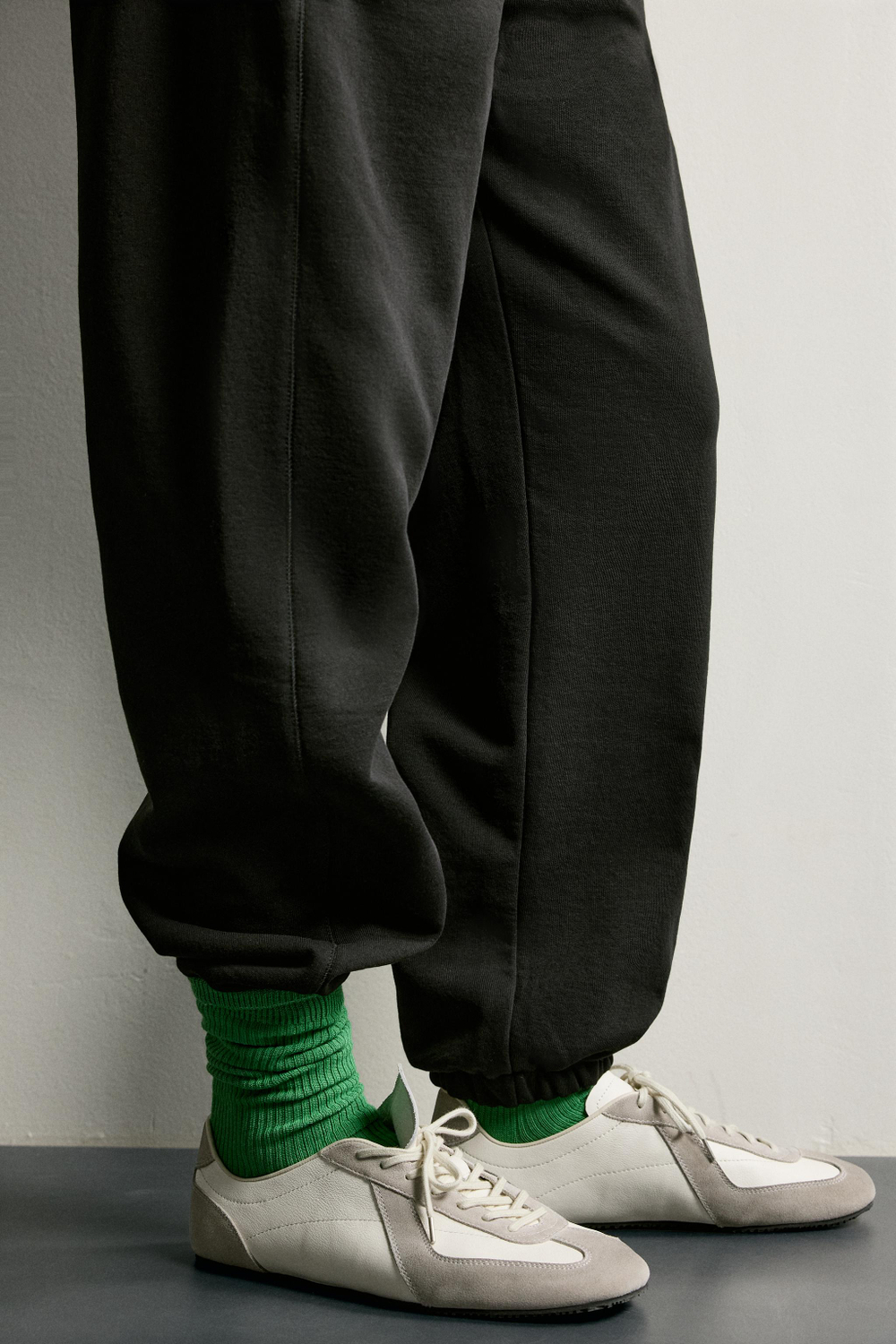 БАЗОВЫЕ СПОРТИВНЫЕ БРЮКИ — ZARA