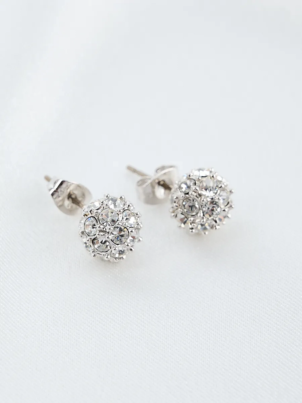 Серьги Серебряные шарики с кристаллами Swarovski