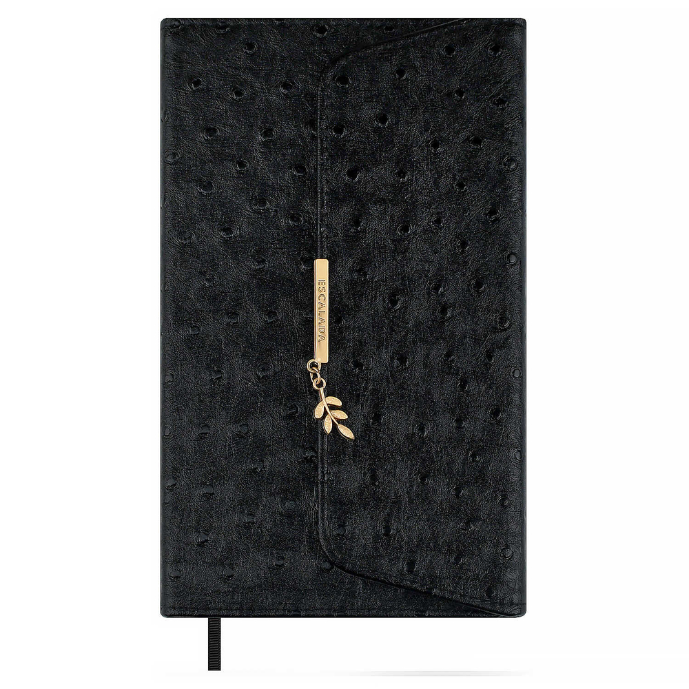 Escalada Ежедневник недатированный ESCALADA, А5, 160 л., арт. 70668/ 15 СТРАУС ЧЁРНЫЙ (кожзам: 126х211 мм, твёрдый переплёт, материал обложки: искусственная кожа "Страус"; способ крепления блока: ниткошвейный; декор: металлический шильд с декоративной металли
