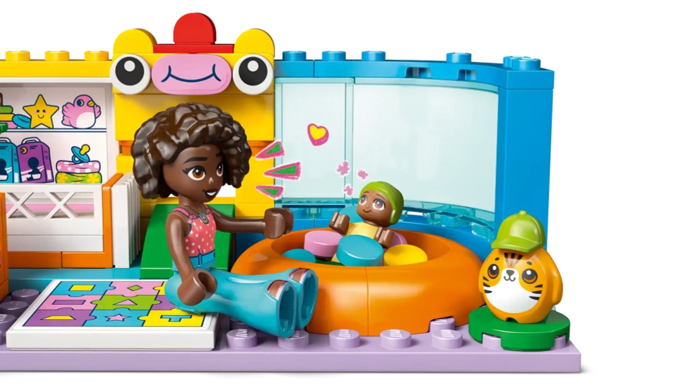Конструктор LEGO Friends 42645 Игровая комната младшей сестры Алии