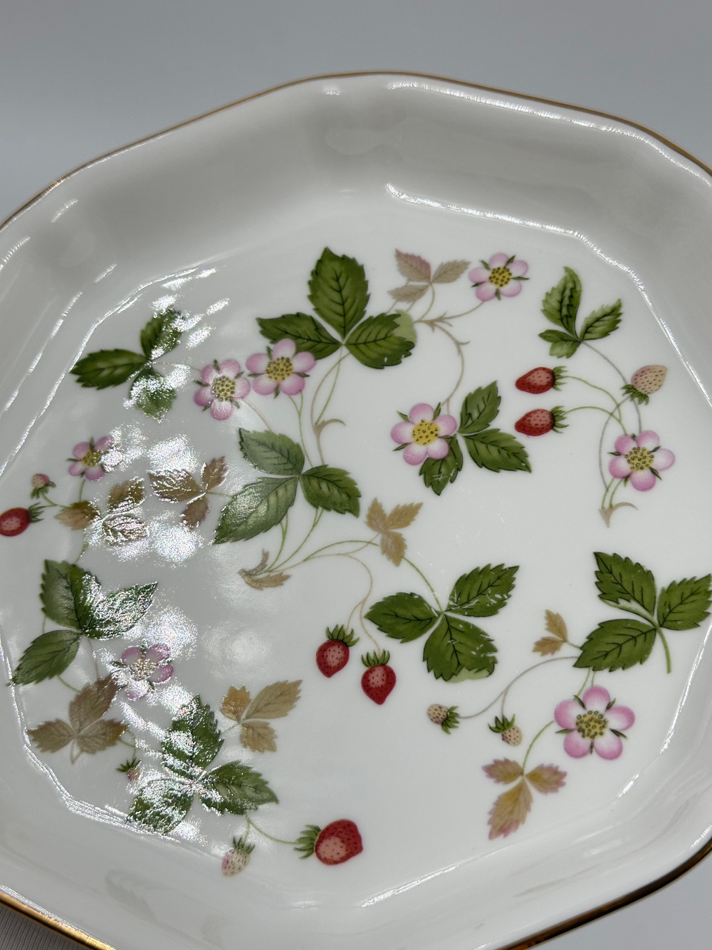 Блюдо 17,5см Wedgwood, Wild Strawberry