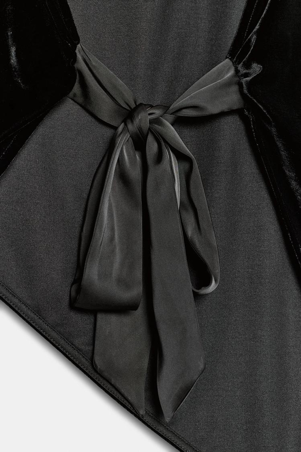 ZARA БАРХАТНЫЙ ТОП ХАЛТЕР, ЧЕРНЫЙ