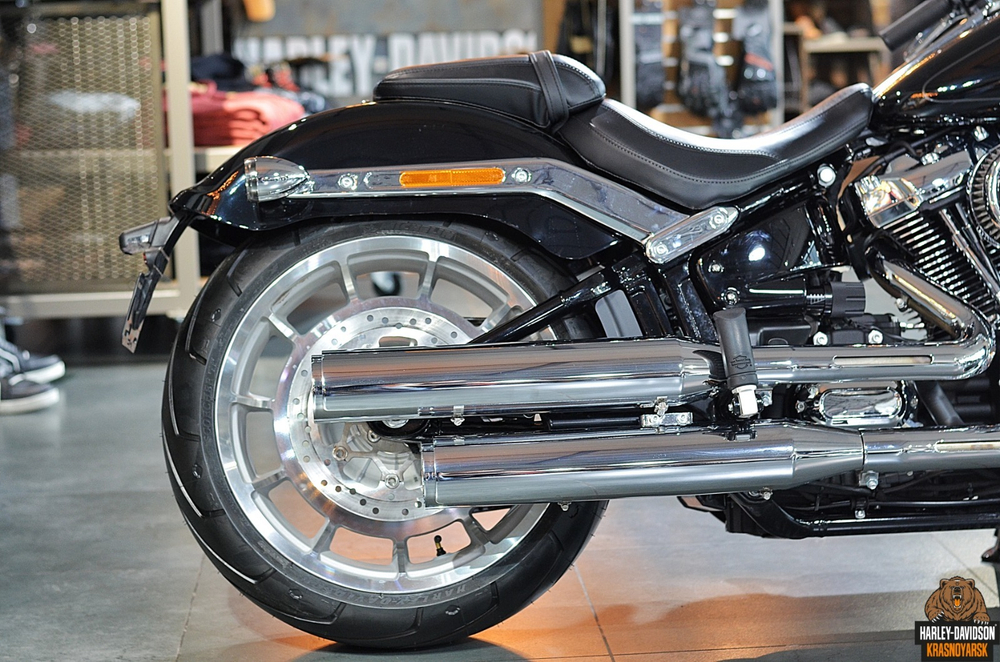 Harley-Davidson Fat Boy 114 Vivid Black с НДС