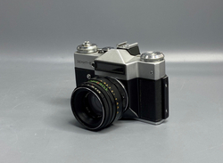 Гелиос-44-2 58mm f/2Фотоаппарат +Зенит-Е 