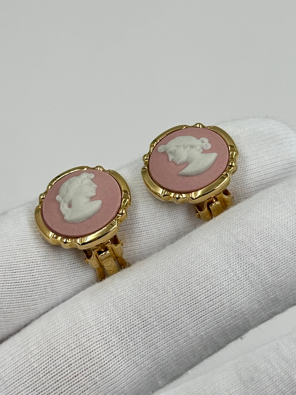 Клипсы Wedgwood розовые