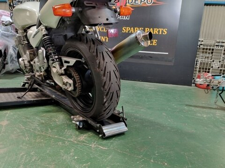 Yamaha XJR1300 2000