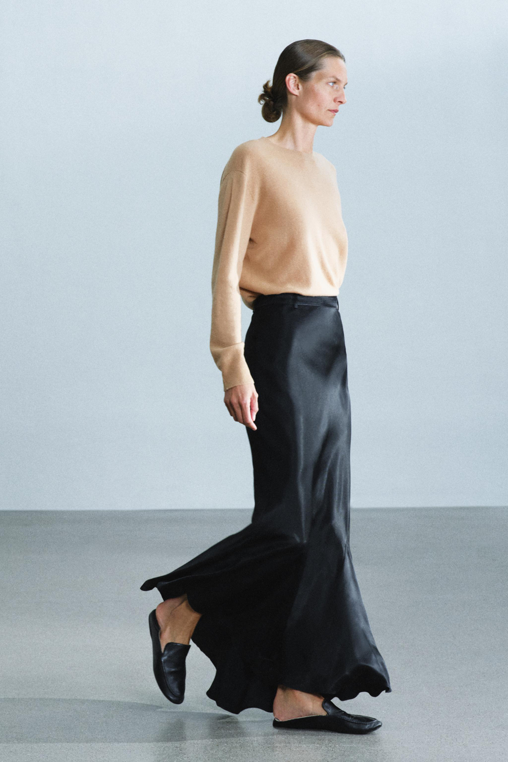 ДЛИННАЯ АТЛАСНАЯ ЮБКА С КЛИНЬЯМИ ZW COLLECTION — ZARA
