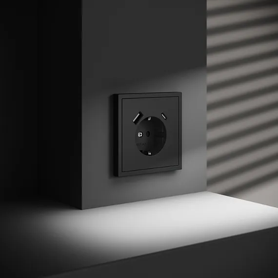 Накладка для розетки с заземлением и защитными шторками, с USB A+C Voltum S70 Черный VLS001008