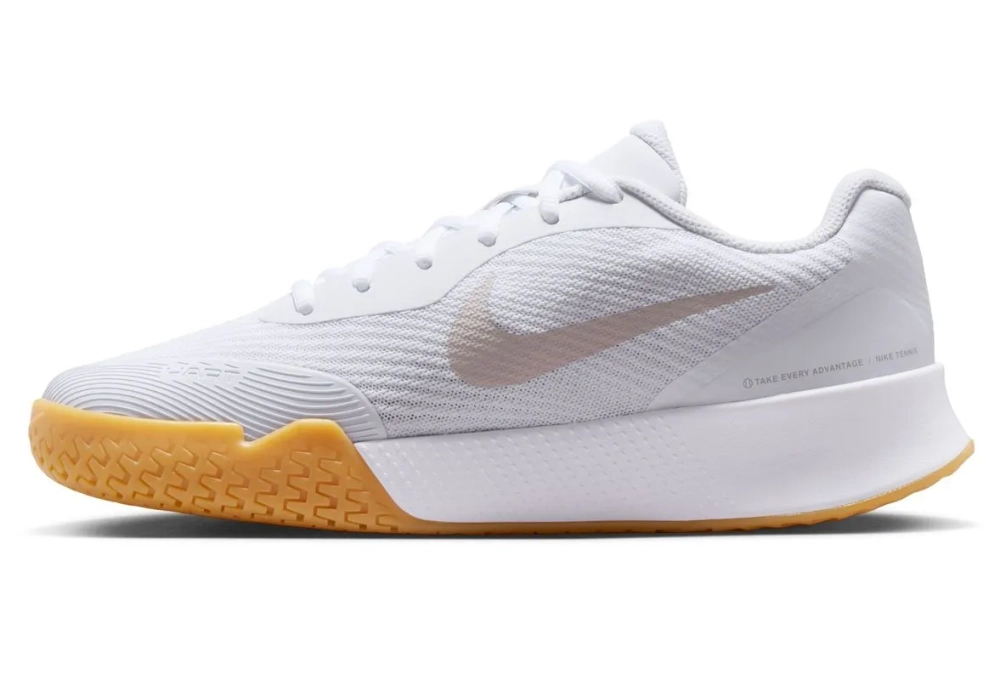 Женские Кроссовки теннисные Nike Vapor Lite 3 - white/lt orewood/summit white
