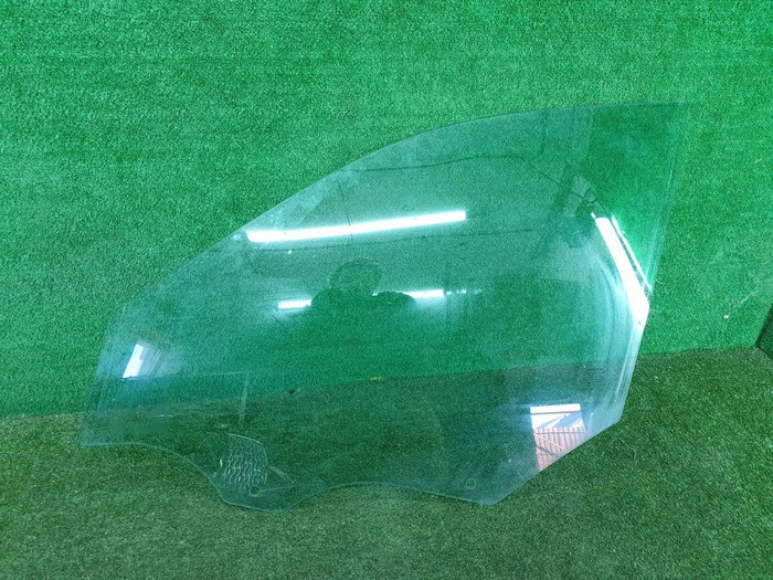 Стекло двери переднее левое Volvo XC90 2 (2014-н.в.)