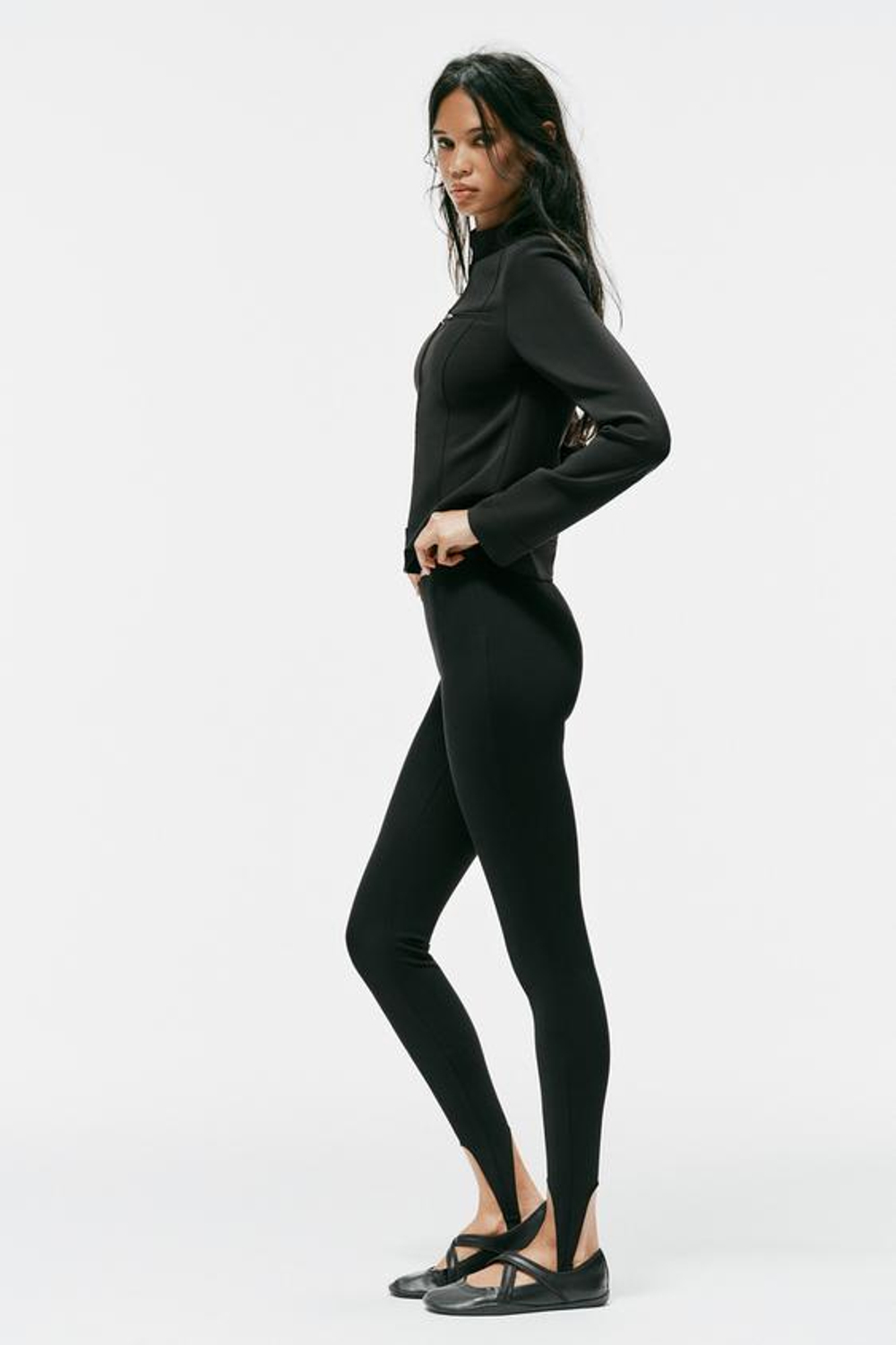 ZARA ЭЛАСТИЧНЫЕ ЛЕГИНСЫ СО ШТРИПКАМИ, ЧЕРНЫЙ