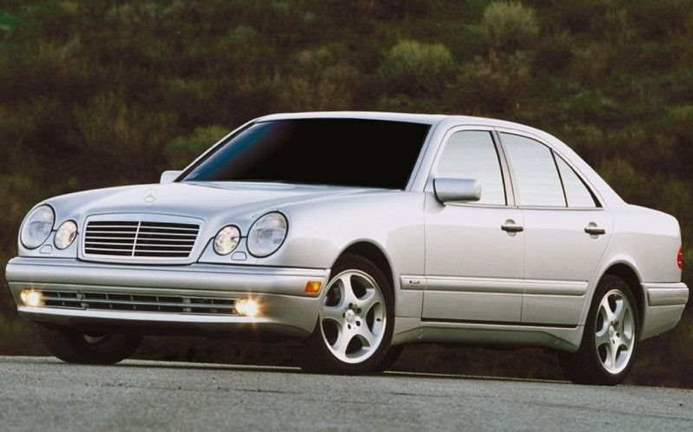 Арка правая Mercedes E-Class W210 (Klokkerholm) седан, универсал