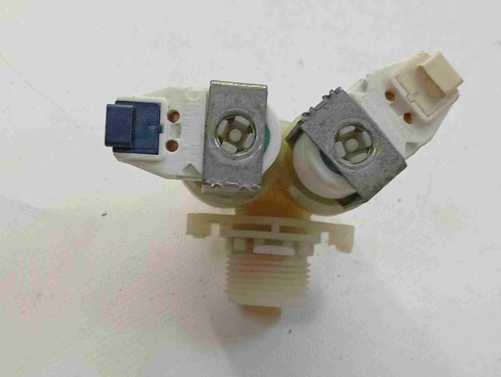 CS41052D1207 кт290 Клапан подачи воды стиральной машины Candy CS41052D1207 б/у
