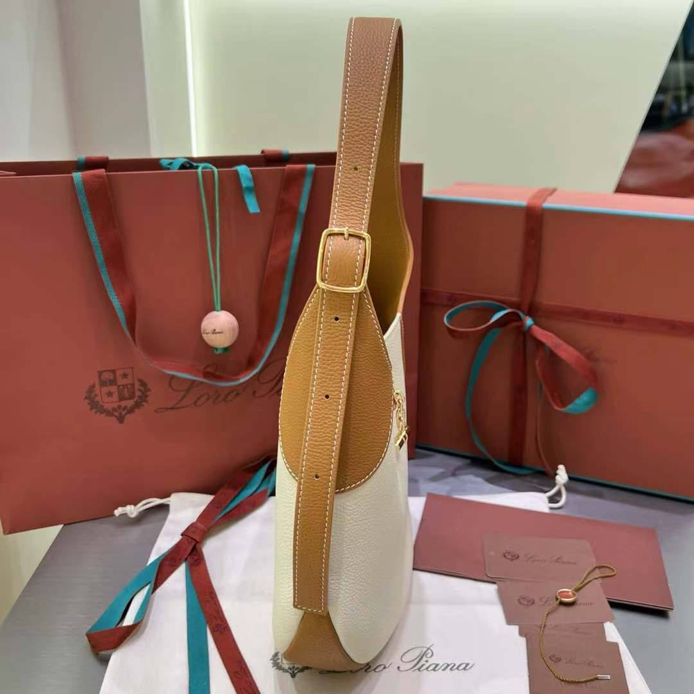Сумка Loro Piana Bobbin Bag
