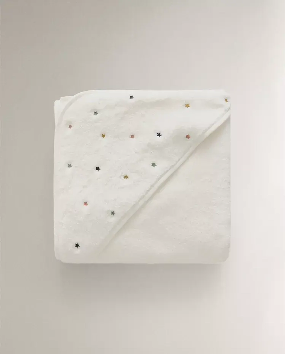ZARA HOME ДЕТСКОЕ ПОЛОТЕНЦЕ С КАПЮШОНОМ И ВЫШИВКОЙ «ЗВЕЗДОЧКИ», ЖЕЛТОВАТО-БЕЛЫЙ
