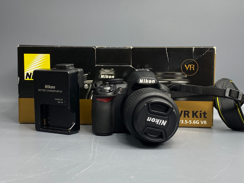 Nikon D3100 kit 18-55mm 250 кадров
