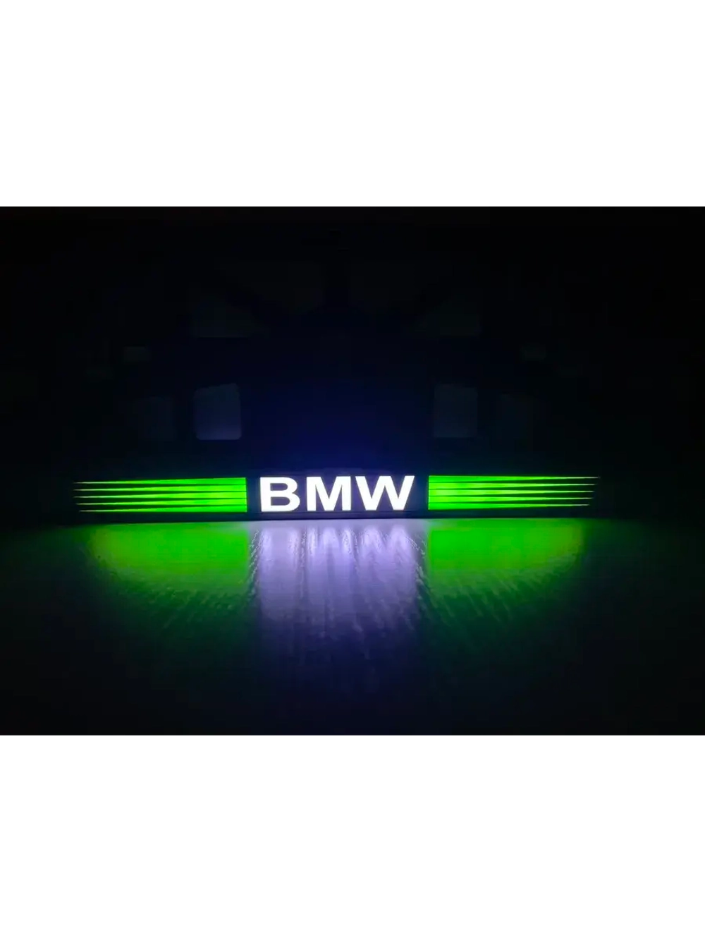 Рамка для номера с белой подсветкой. GLOGO BMW