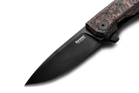 Нож Lion Steel Myto - клинок MagnaCut, рукоять - карбон Snake Skin (L/MT01MC SS)