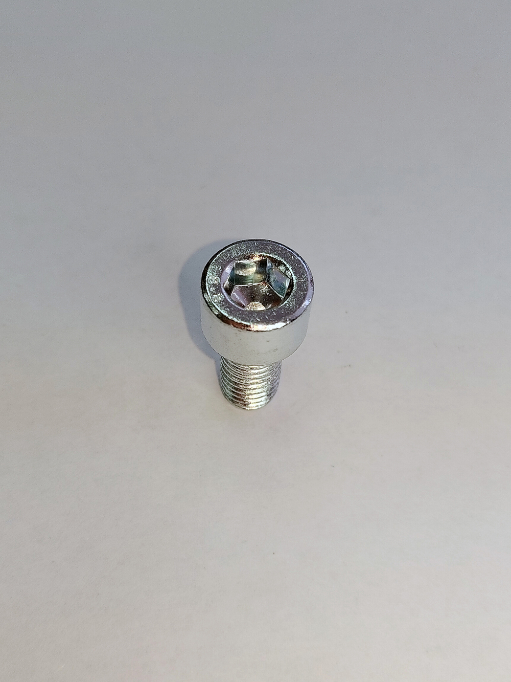 10х20 ОЦ. Винт П/Р с внут.шестигр. к.п.8.8 DIN912 (100 шт)