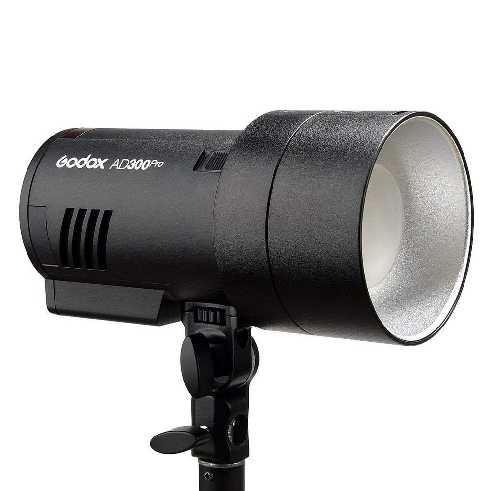 Вспышка аккумуляторная Godox Witstro AD300Pro