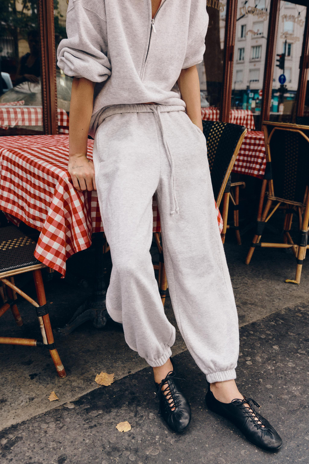 БРЮКИ-ДЖОГГЕРЫ ИЗ МЯГКОЙ ТКАНИ — ZARA
