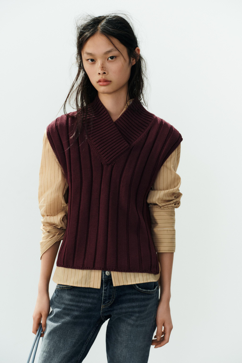 ТРИКОТАЖНЫЙ ЖИЛЕТ В РУБЧИК — ZARA