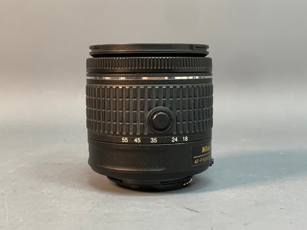 Nikon D5600 kit AF-P 18-55mm VR 11.282 кадров