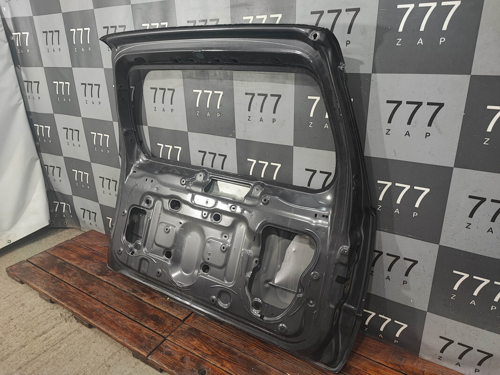 Крышка багажника Suzuki Grand Vitara 2 (JT) 05-15 Б/У Оригинал 6910065850000