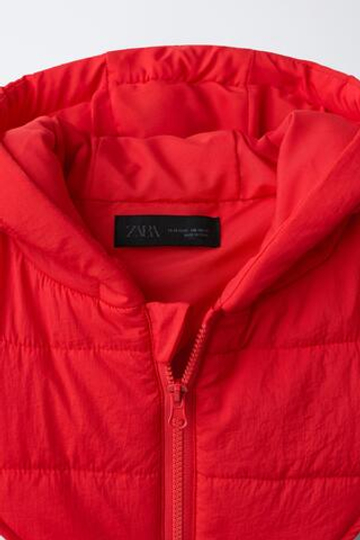 ZARA СТЕГАНЫЙ НЕЙЛОНОВЫЙ КАПЮШОН НА МОЛНИИ, КРАСНЫЙ