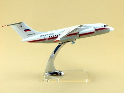 Модель самолета Ан-148-100ЕМ (М1:100, МЧС России)