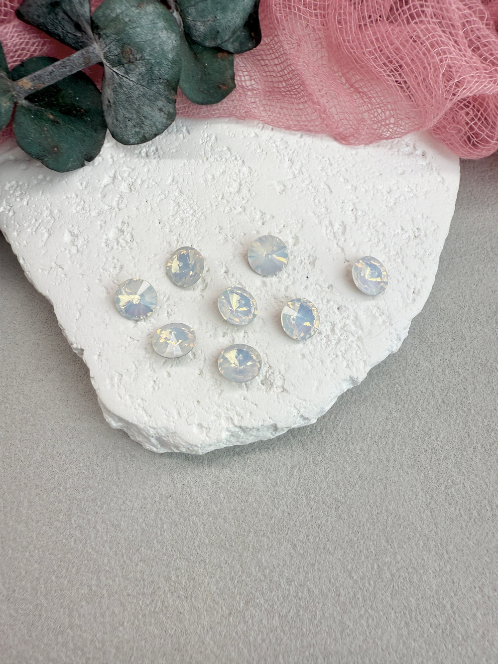 Риволь Rivoli 8 мм, White opal